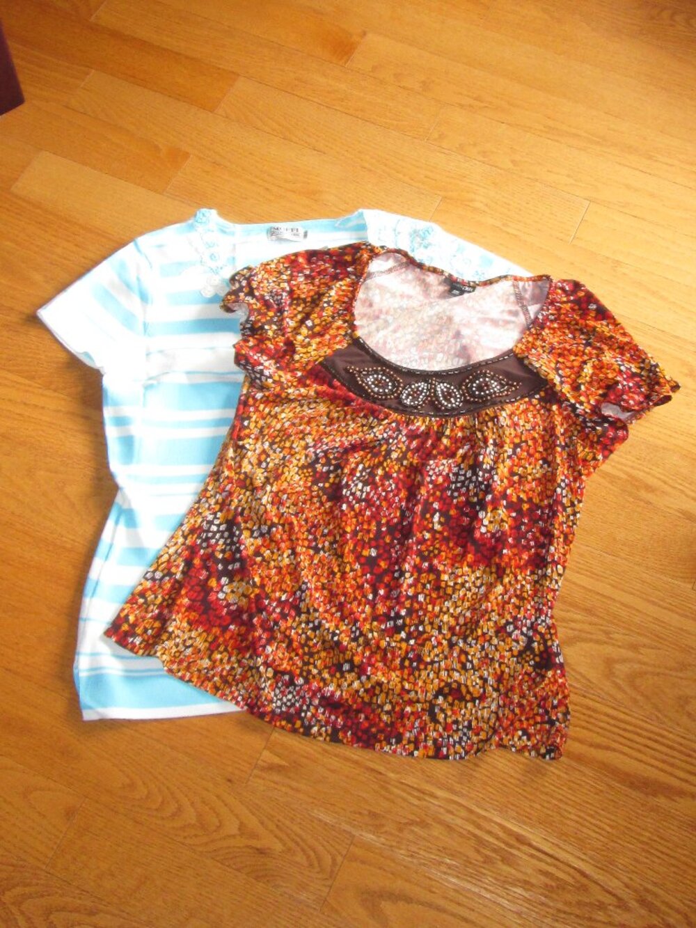 New Women's Short Sleeve Striped Top Size M & Colorful Short Sleeve Top Size PM